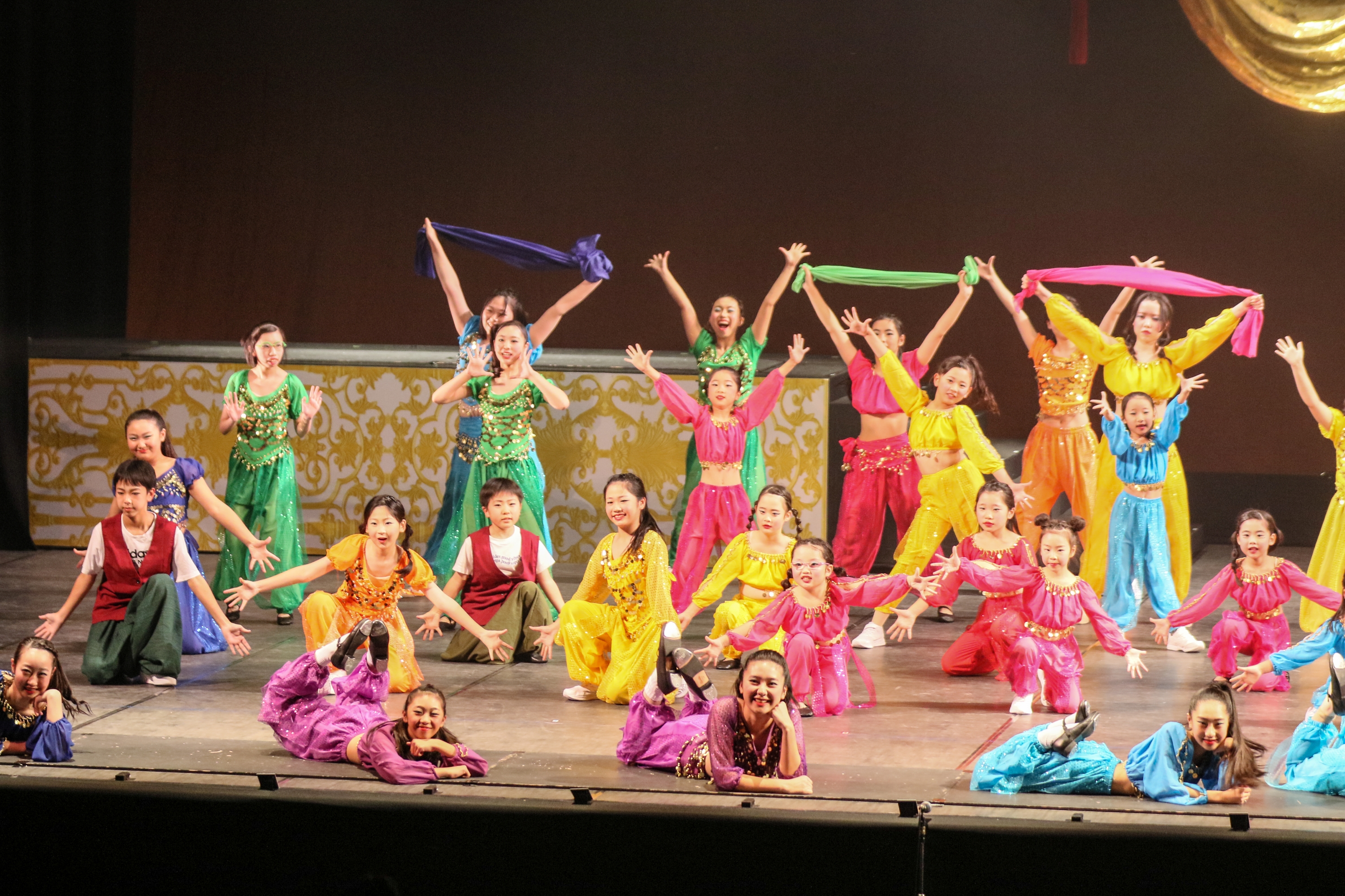 Rダンスカンパニー