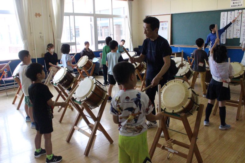 和太鼓教室の練習風景